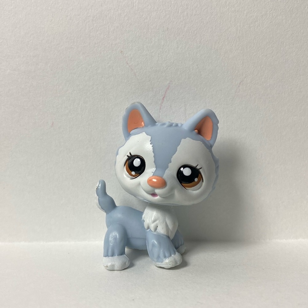 Littlest pet shop blue dog